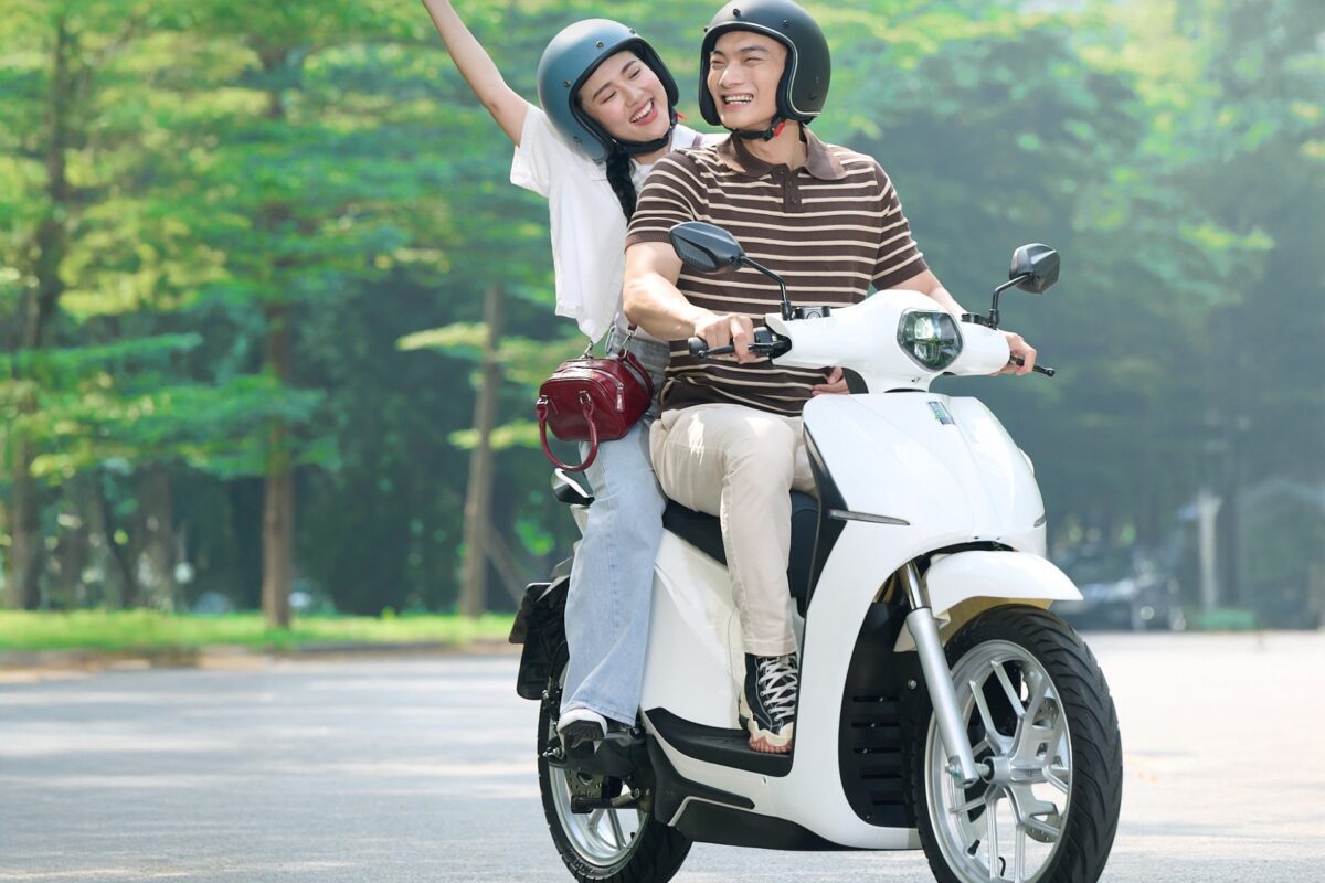 Mẹo sử dụng xe máy điện an toàn vào mùa mưa