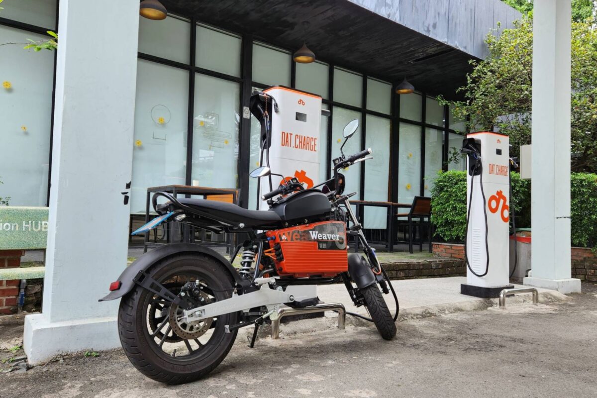 Sạc nhanh là gì? Công nghệ sạc nhanh xe điện có gì?