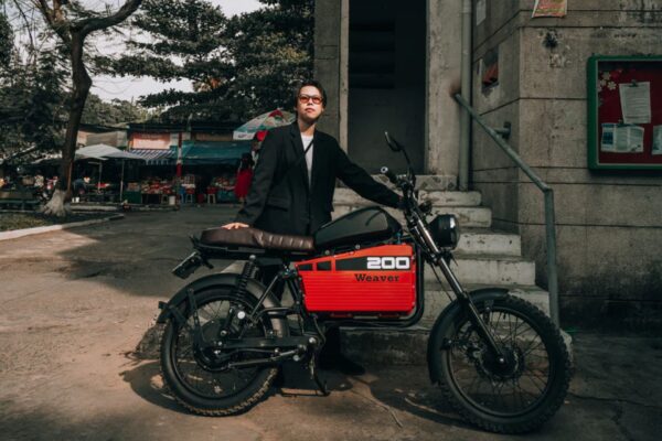 Mẫu xe máy điện nam tính mạnh mẽ - Dat Bike lựa chọn đúng gu phái mạnh